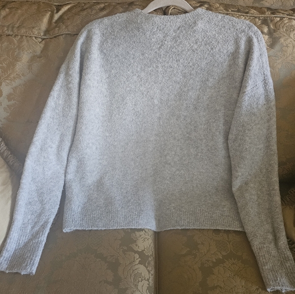 Banana Republic light gray wool blend crew neck sweater - Picture 2 of 9